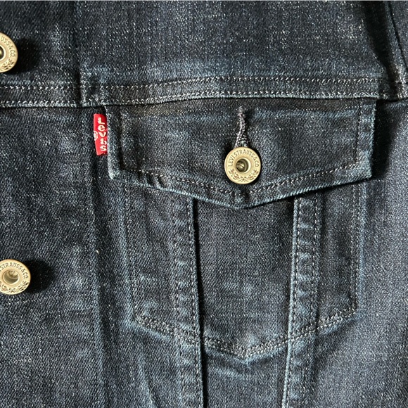 Women’s Levi’s Classic Denim Jacket Dark Wash L - Picture 4 of 8